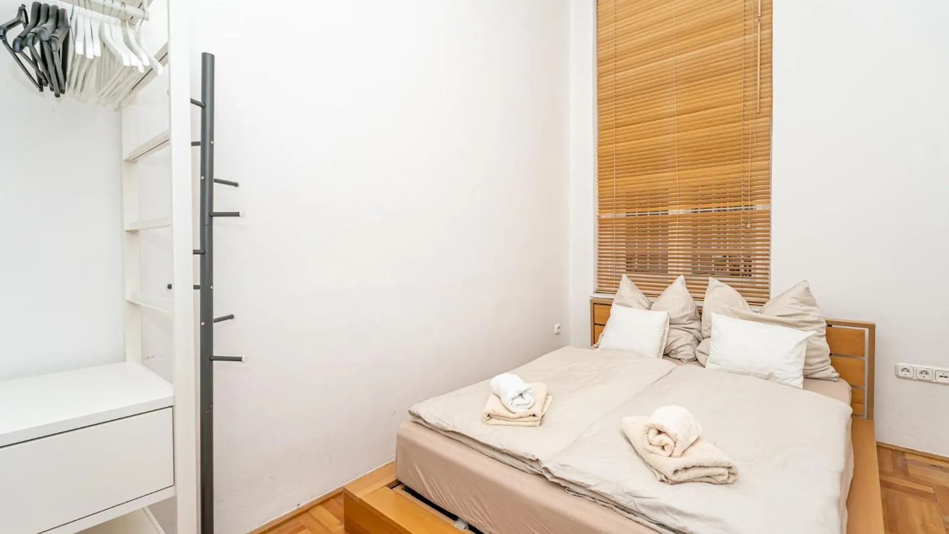 3 Bdr Heart Of Budapest Central Apartment
